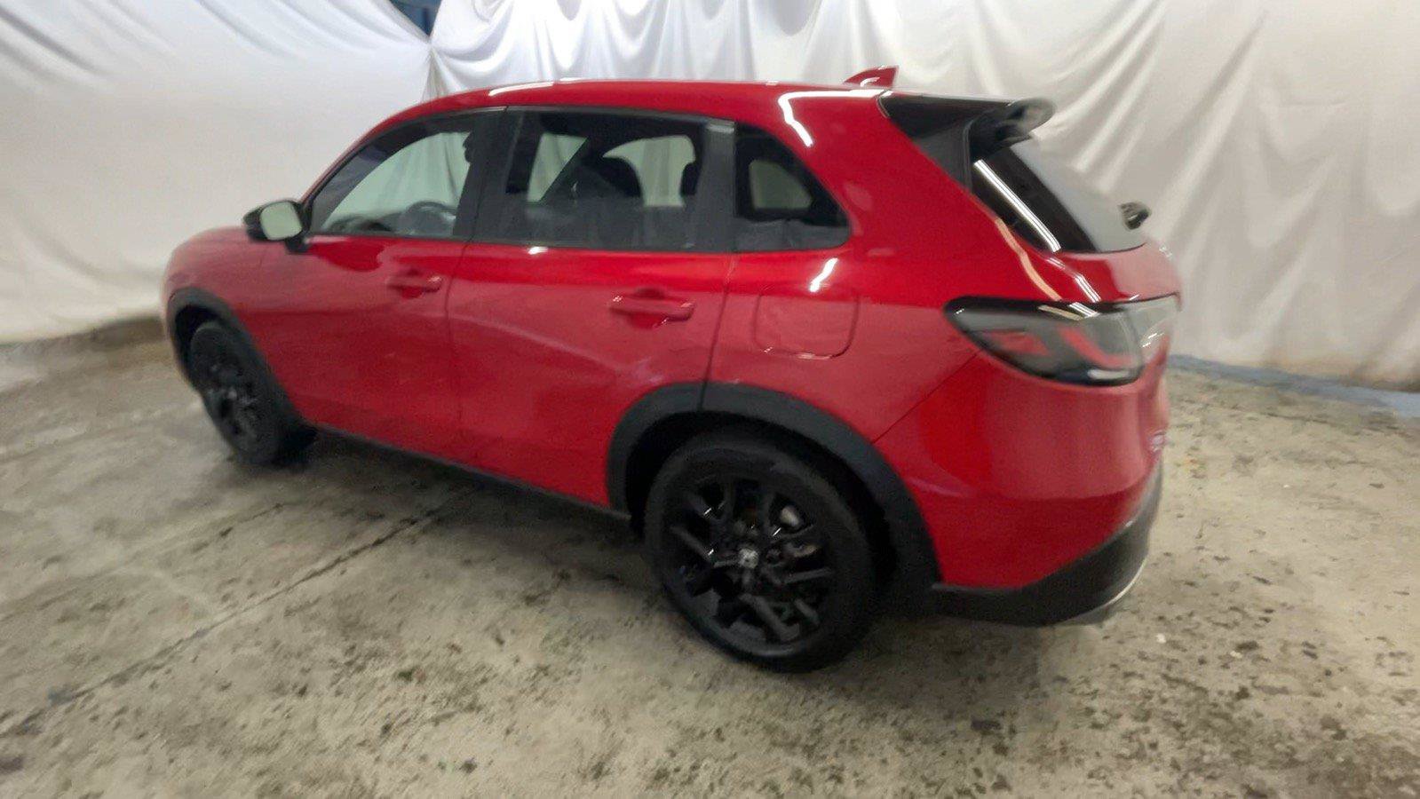 Certified 2025 Honda HR-V Sport image 12
