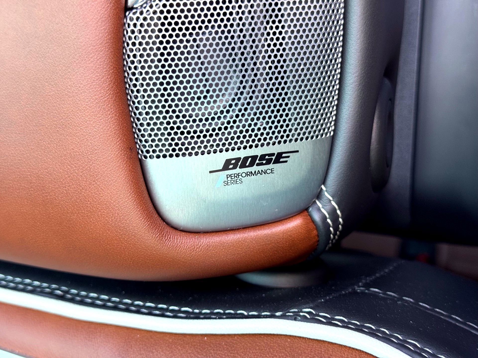 Used 2023 GMC Yukon Denali Ultimate image 15