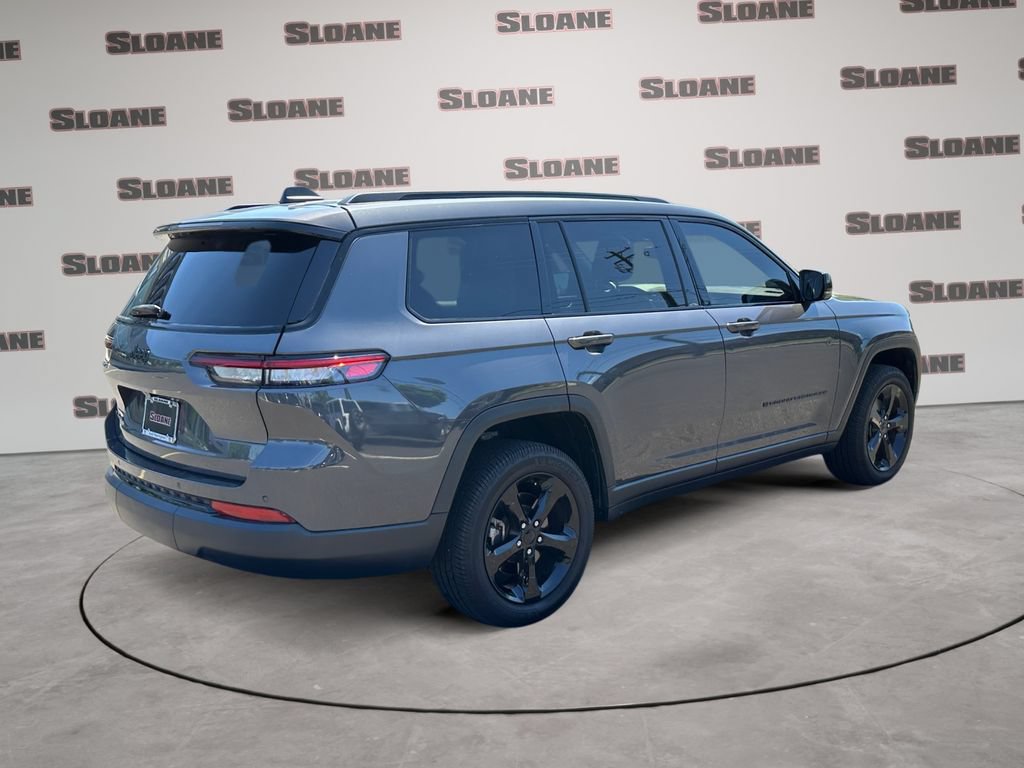 Used 2022 Jeep Grand Cherokee L Laredo AWD/4WD image 5