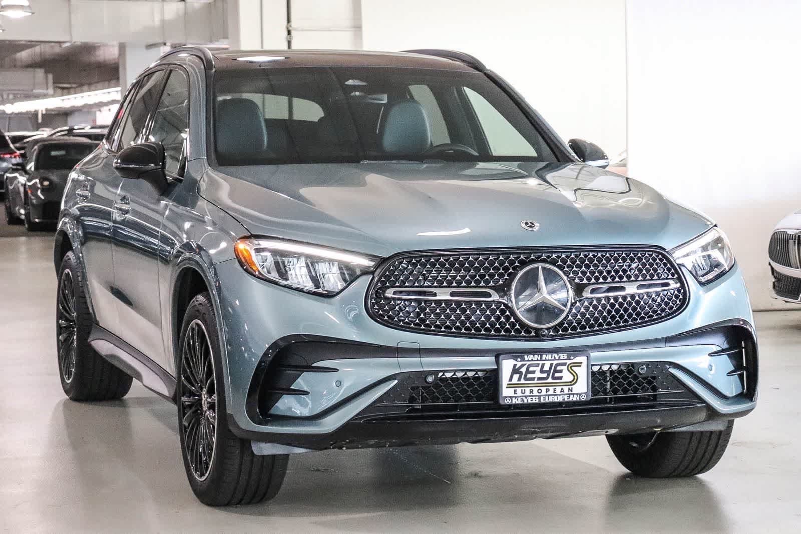Used 2025 Mercedes-Benz GLC 300 4MATIC image 5