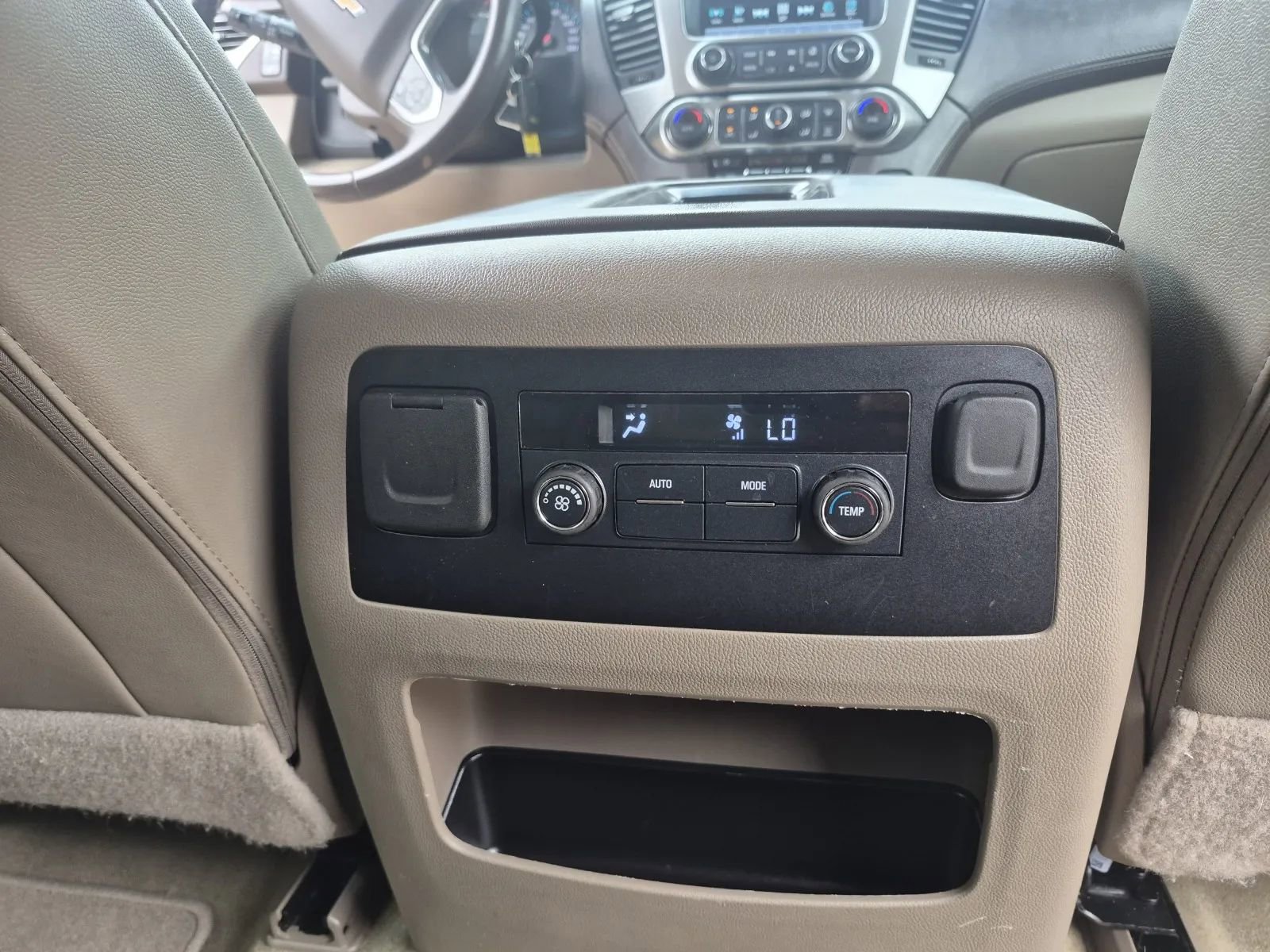 Used 2018 Chevrolet Suburban LT AWD/4WD image 22