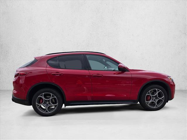 Used 2023 Alfa Romeo Stelvio Sprint RWD video 4
