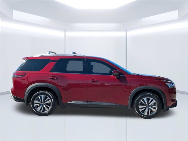 Used 2024 Nissan Pathfinder SL AWD/4WD image 7