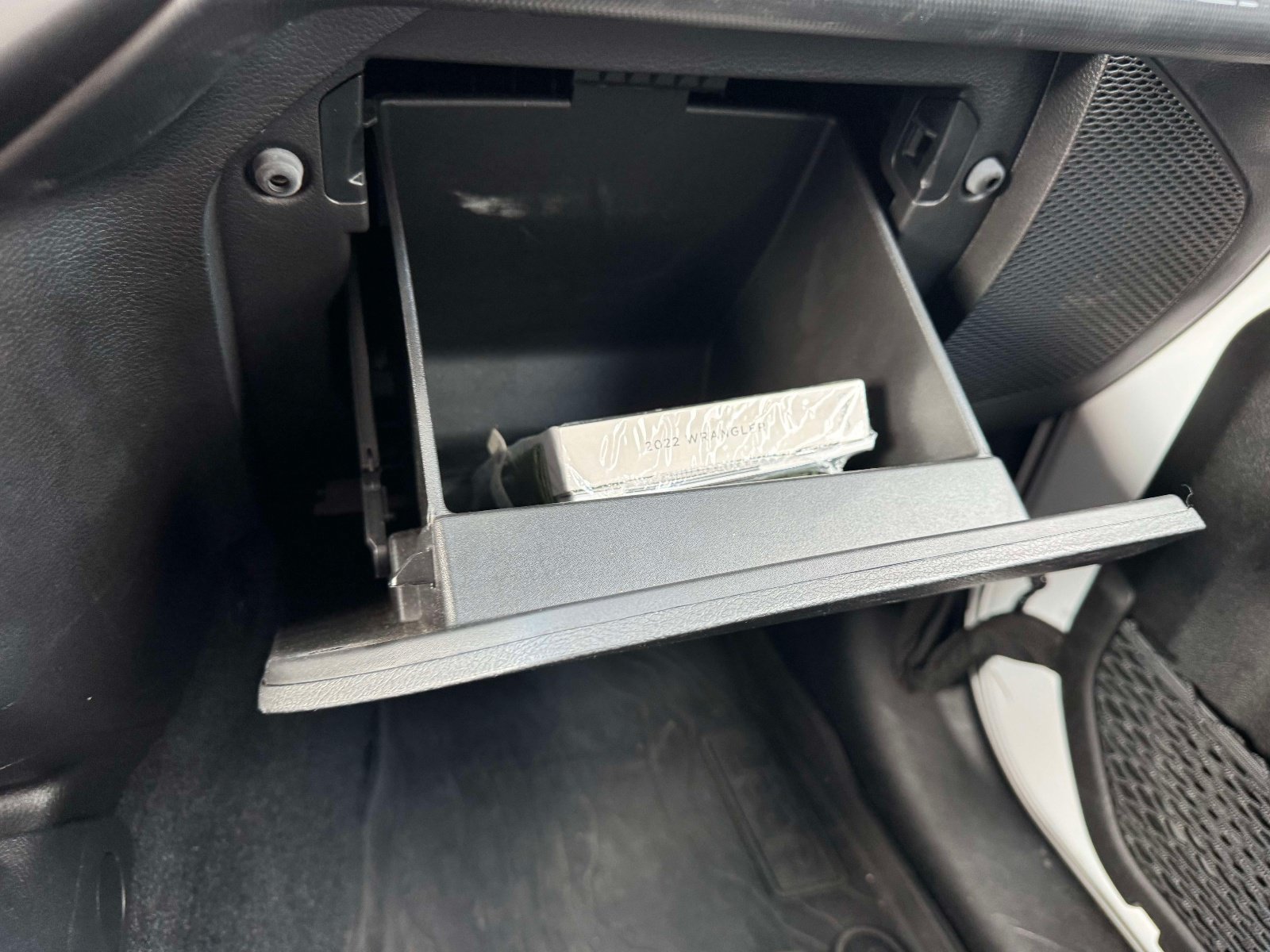Used 2022 Jeep Wrangler Unlimited Sport AWD/4WD image 30