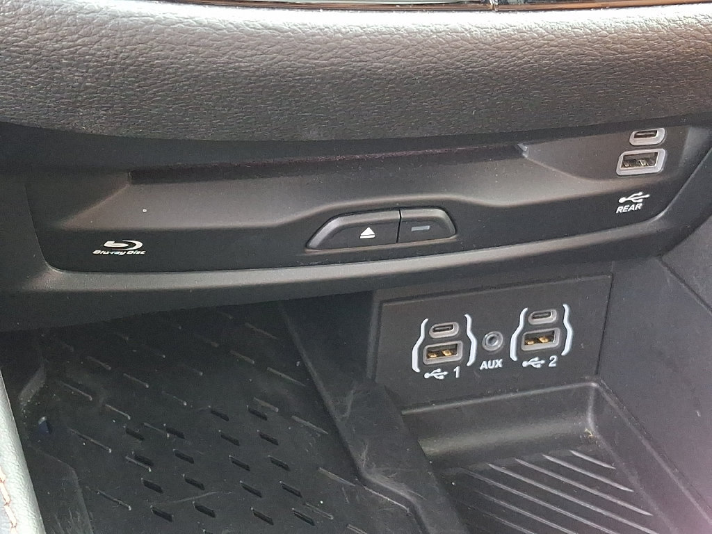 Certified 2025 Chrysler Pacifica Pinnacle FWD image 25