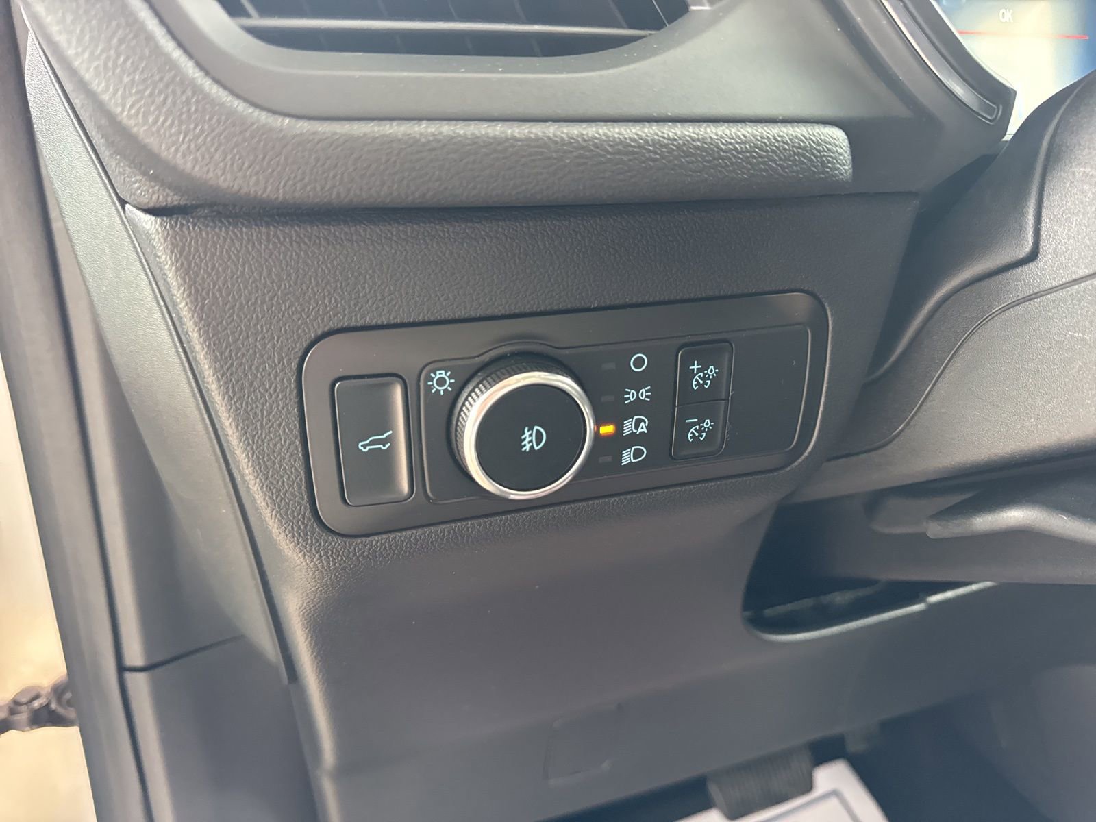 Certified 2024 Ford Escape Platinum w/ Premium Technology Package image 28