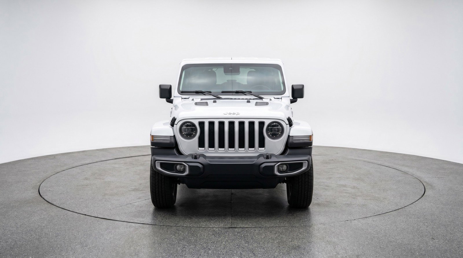 Used 2025 Jeep Wrangler Sahara image 2