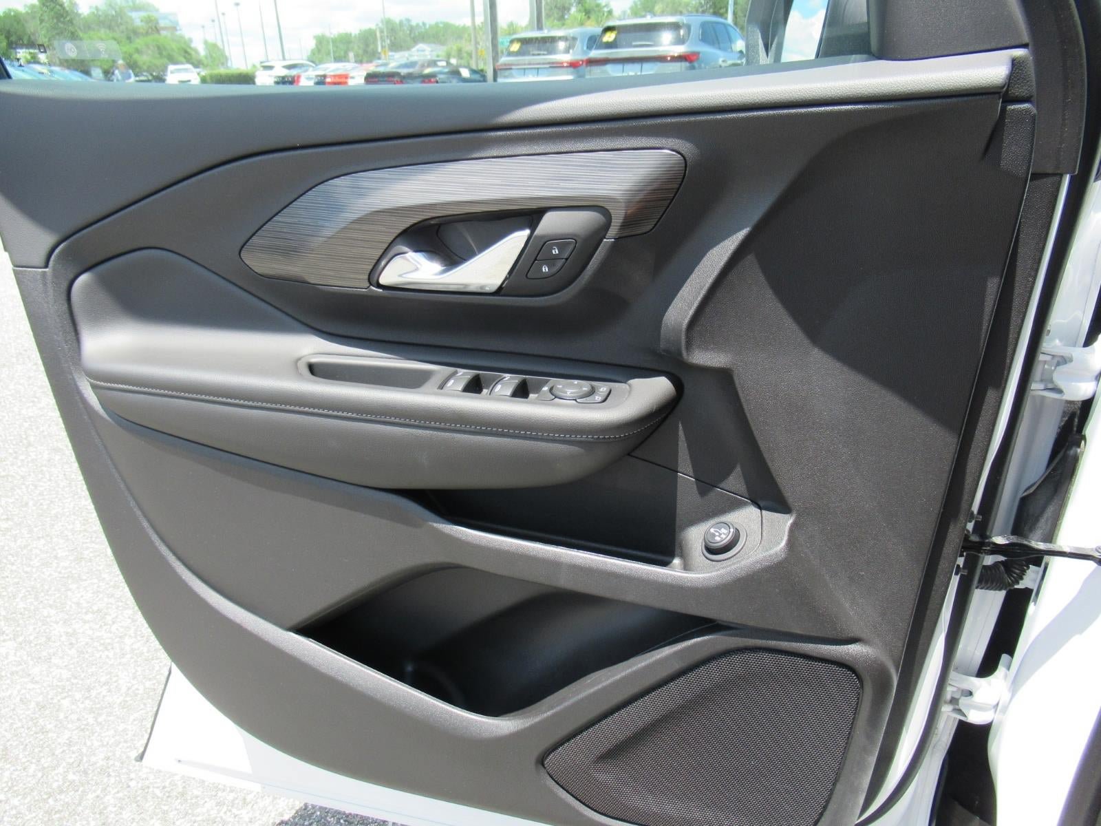 Used 2024 GMC Terrain SLE w/ Driver Convenience Package AWD/4WD image 20