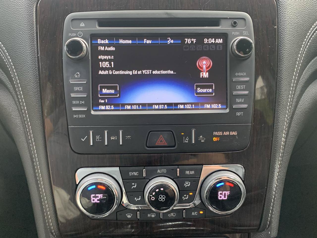 Used 2015 Chevrolet Traverse LTZ AWD/4WD image 13