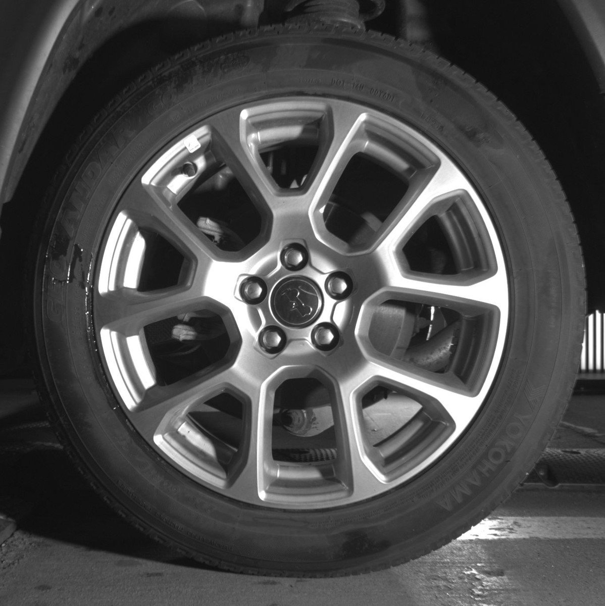 Used 2025 Jeep Compass Limited image 14