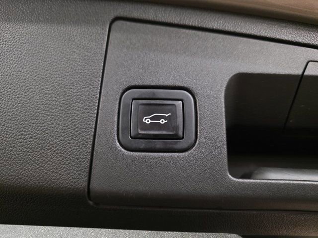 Used 2022 Cadillac XT4 Premium Luxury w/ Technology Package image 13