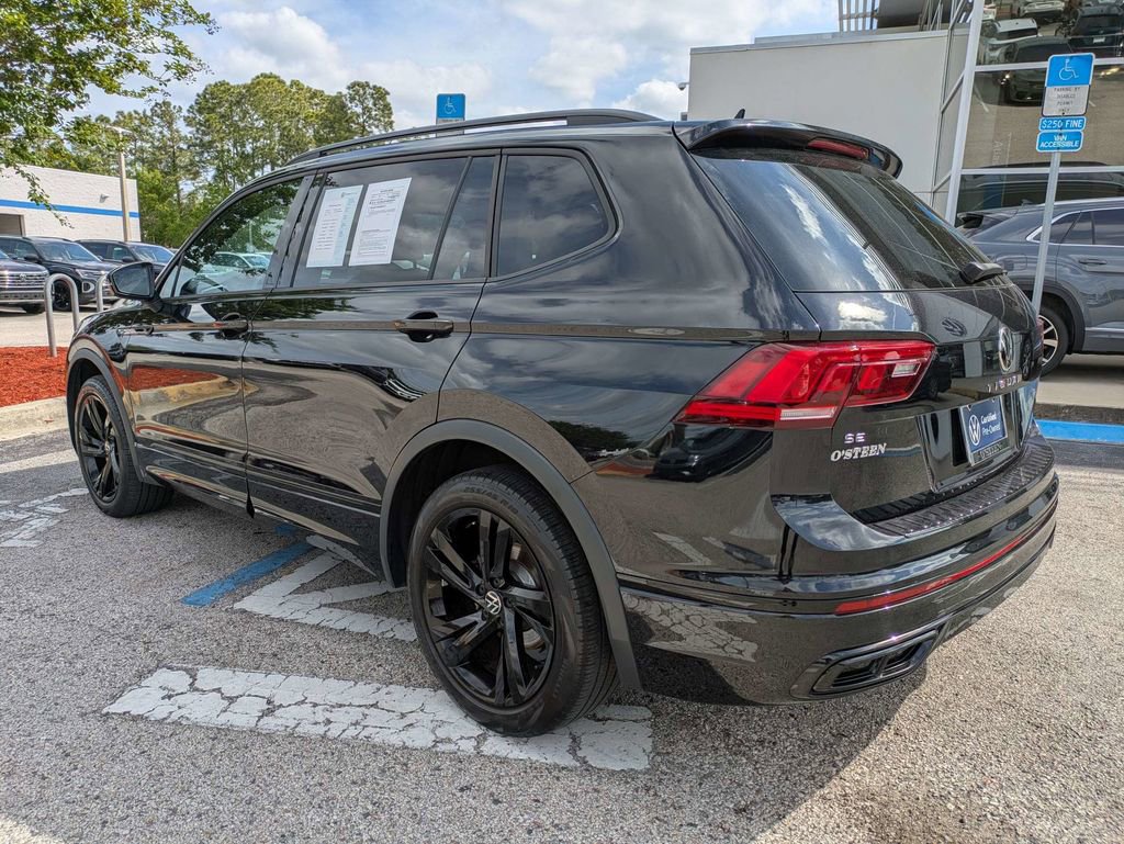 Used 2023 Volkswagen Tiguan SE R-Line image 4