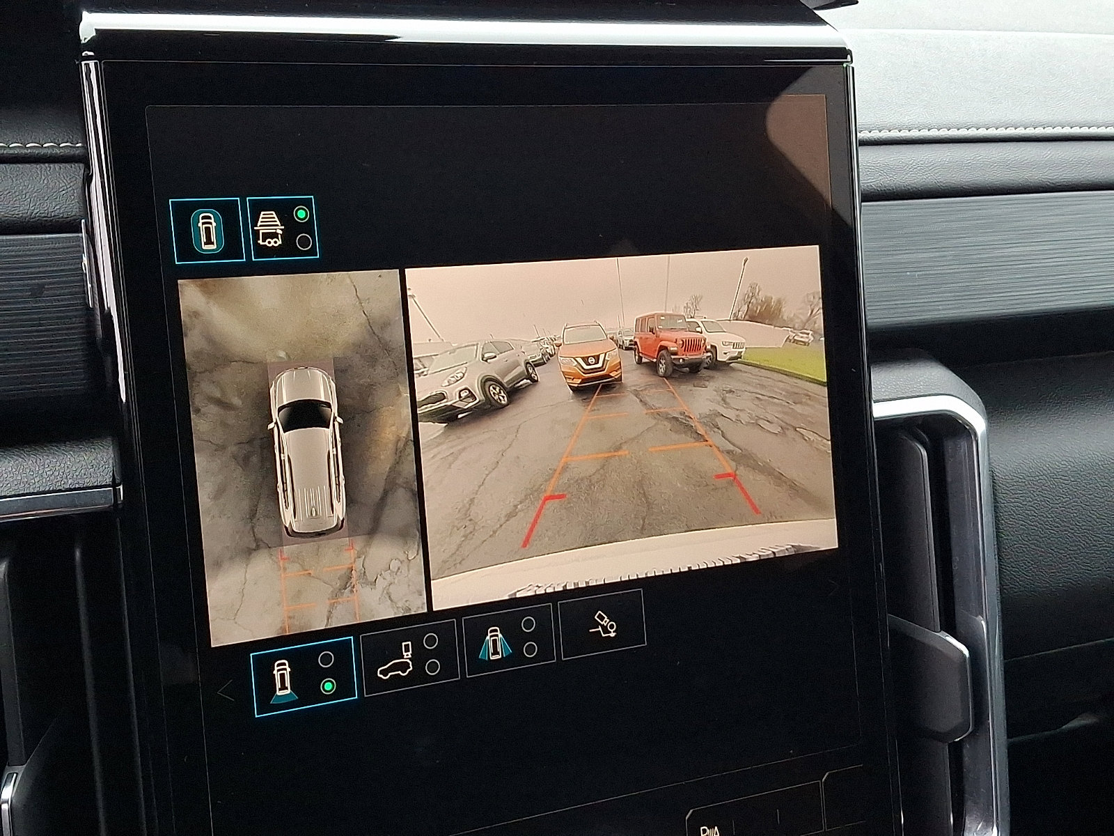 Used 2025 GMC Acadia Elevation FWD image 20