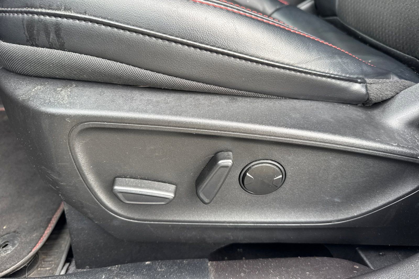 Used 2023 Ford Escape ST-Line AWD/4WD image 13
