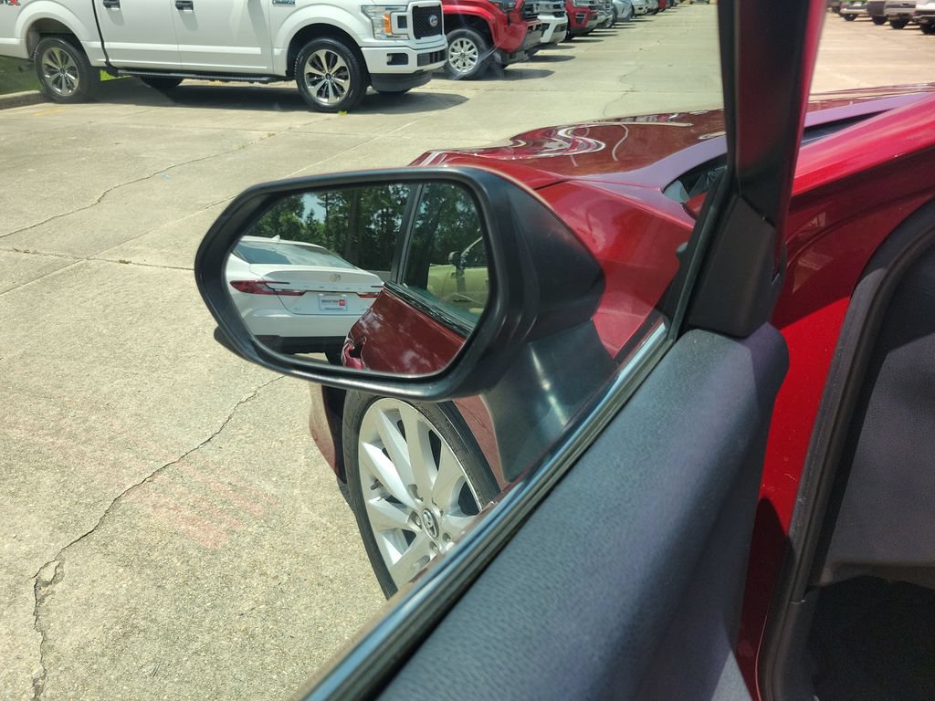 Certified 2018 Toyota Camry LE FWD image 12