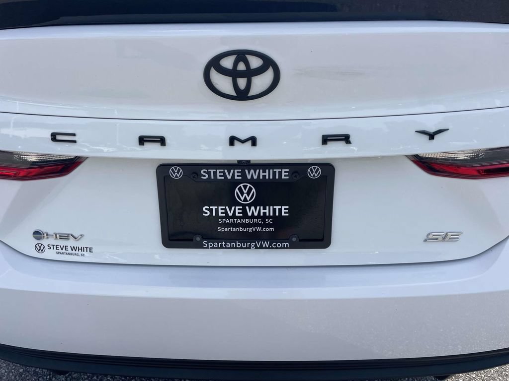 Used 2025 Toyota Camry SE w/ Multimedia Upgrade Package FWD image 9