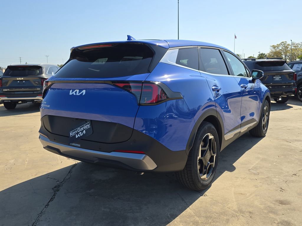 New 2026 Kia Sportage EX image 8