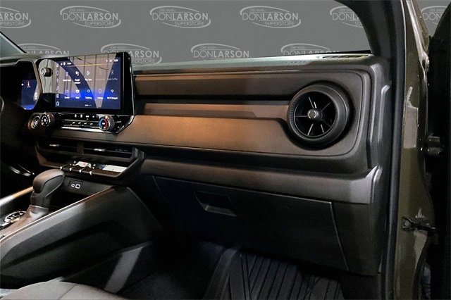 Certified 2023 Chevrolet Colorado W/T w/ Technology Package image 32