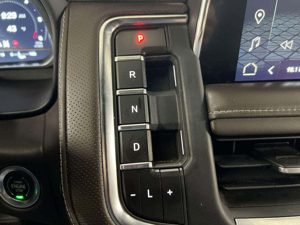 Used 2023 GMC Yukon SLT image 17