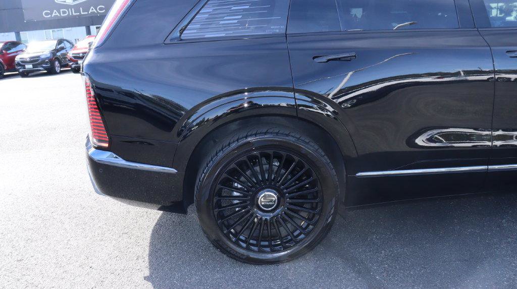 Certified 2026 Cadillac Vistiq Sport AWD/4WD image 17