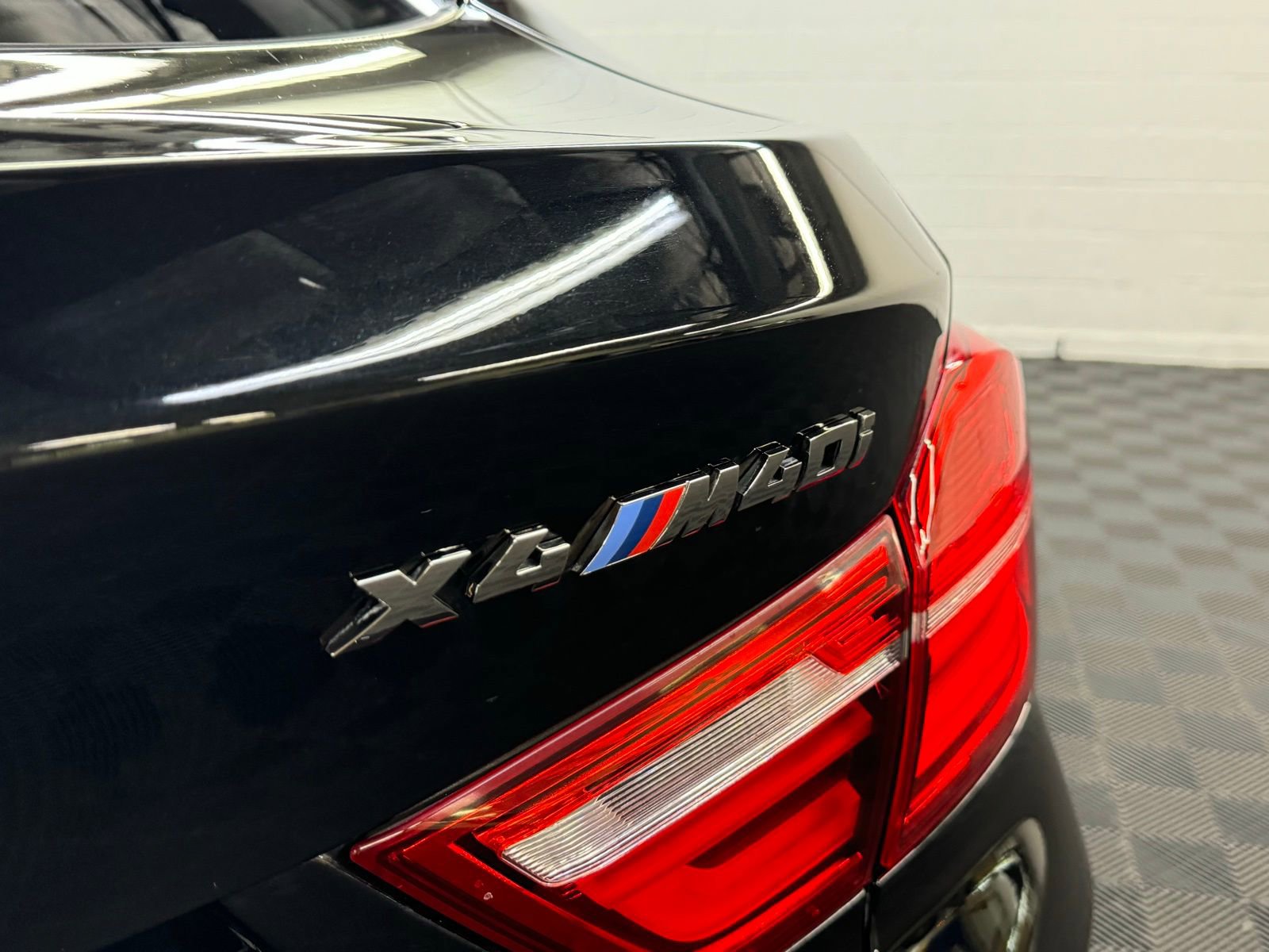 Used 2017 BMW X4 M40i image 7