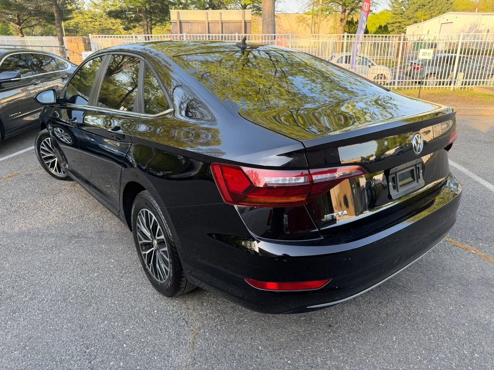 Used 2019 Volkswagen Jetta SE FWD image 5