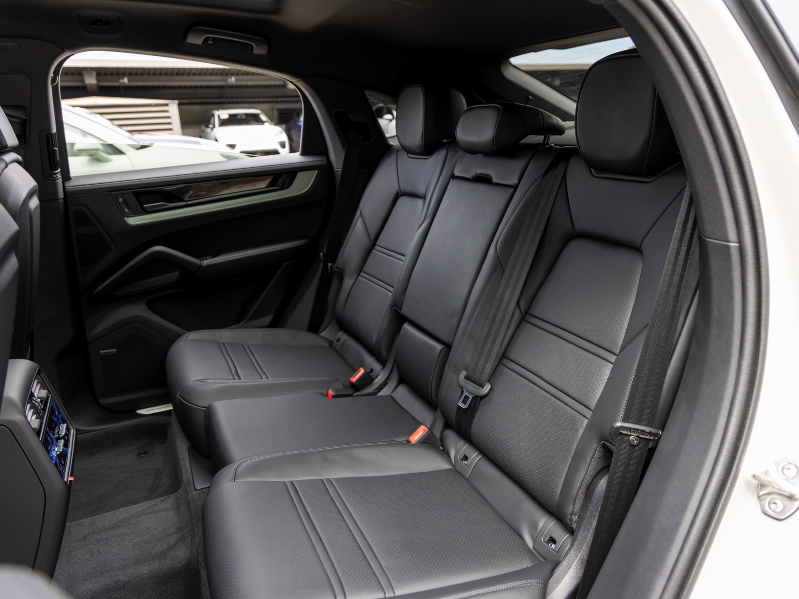 New 2026 Porsche Cayenne Coupe image 40