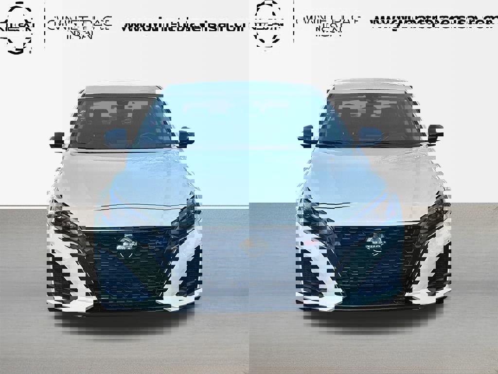 Used 2024 Nissan Altima 2.5 SR image 2