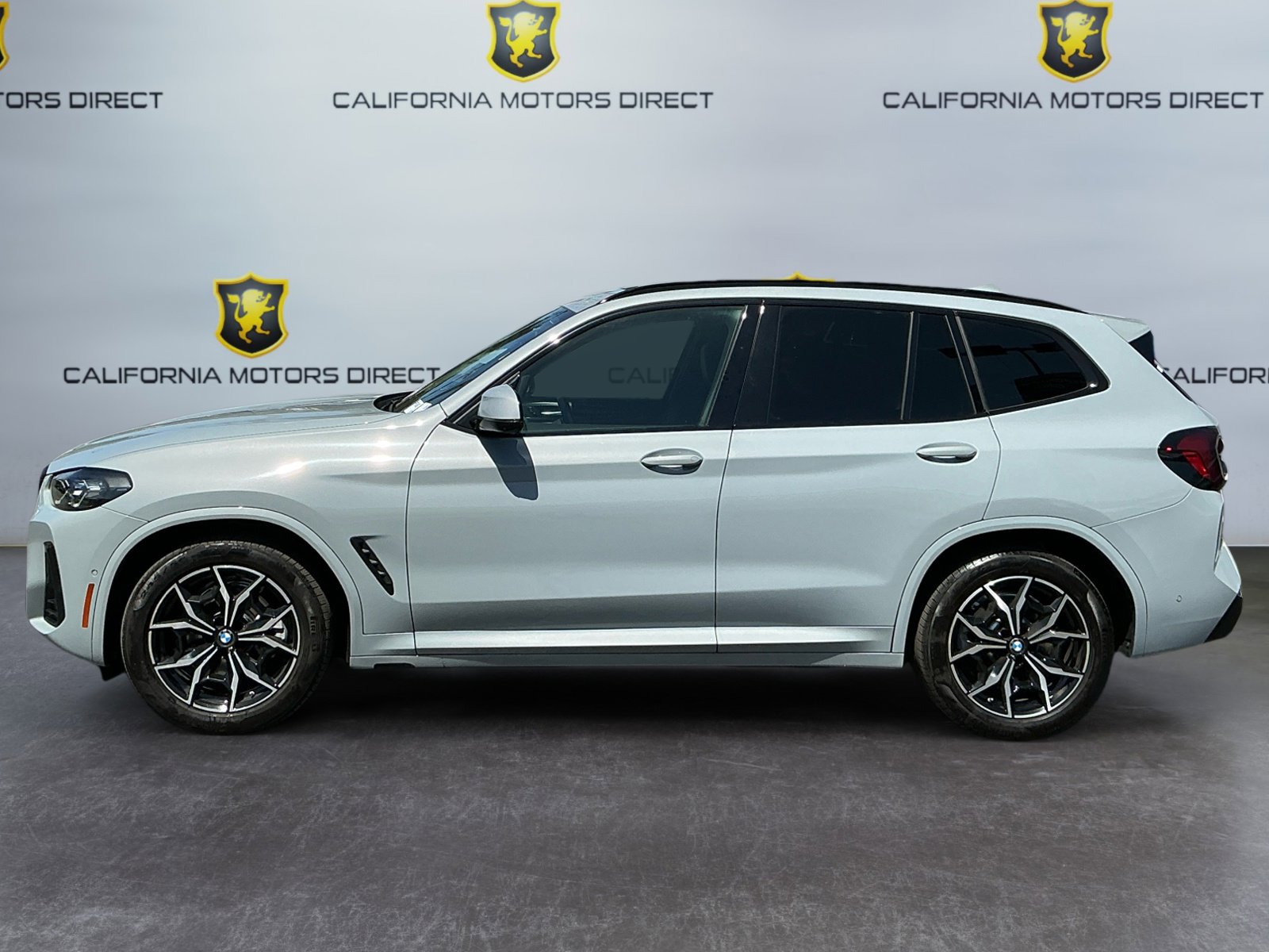Used 2023 BMW X3 sDrive30i w/ M Sport Package RWD image 2