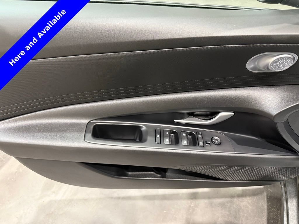 Used 2024 Hyundai Elantra SEL FWD image 9