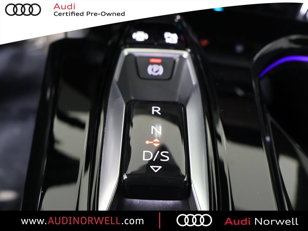 Certified 2025 Audi Q5 Premium w/ Convenience Package AWD/4WD image 4
