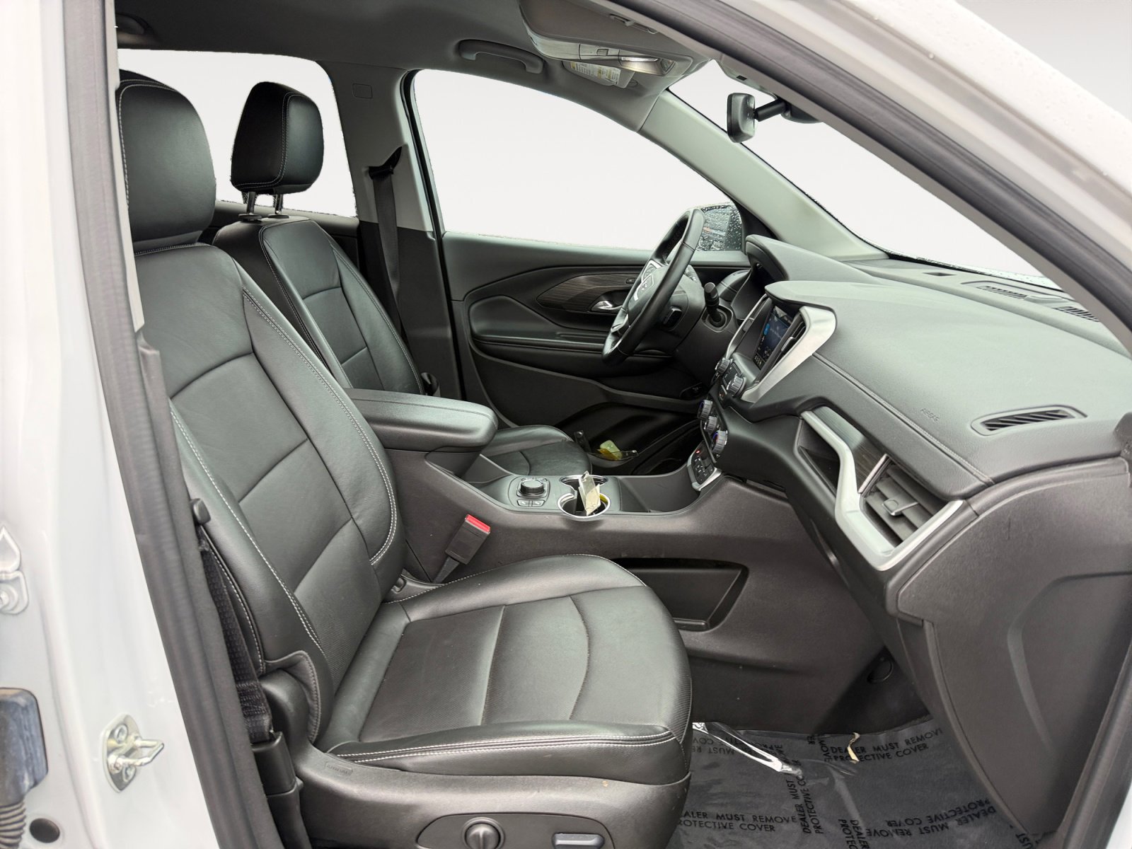 Used 2024 GMC Terrain SLT image 19