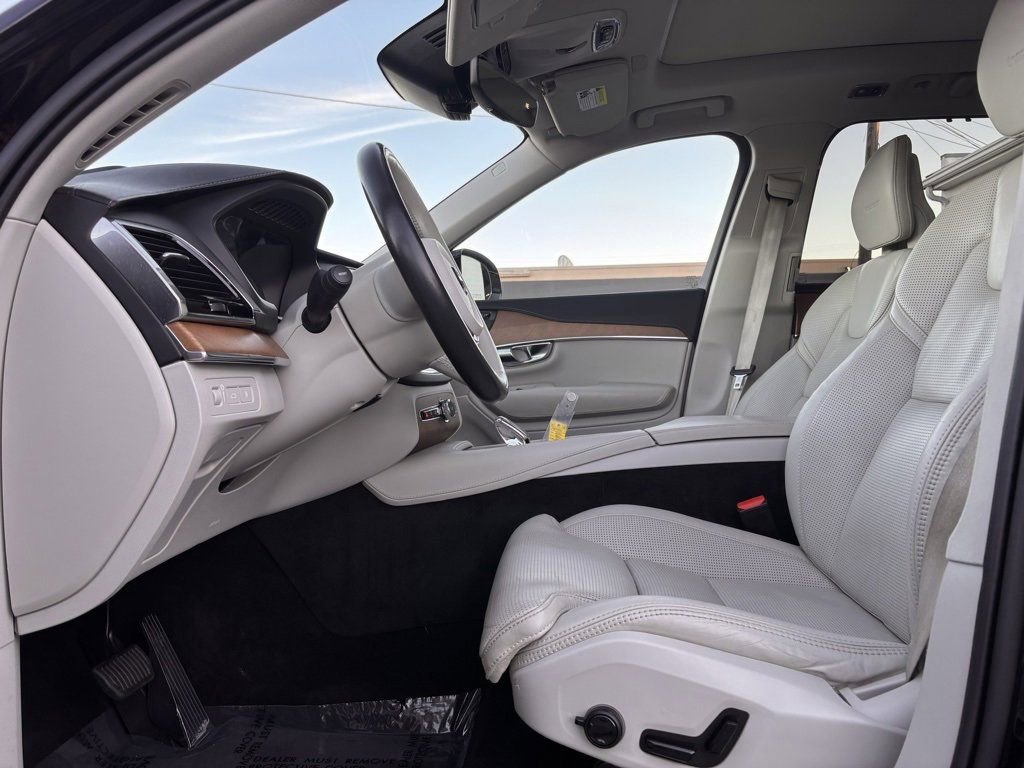 Used 2020 Volvo XC90 T8 Inscription image 10