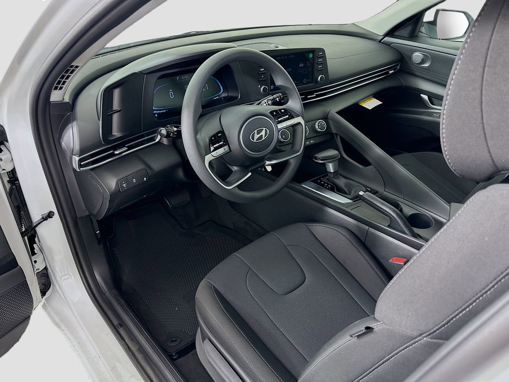 New 2026 Hyundai Elantra SE w/ Cargo Package FWD image 9