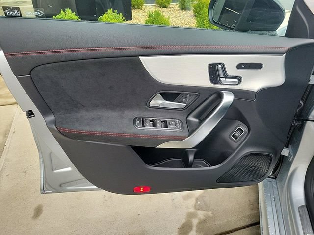 Certified 2025 Mercedes-Benz CLA 250 4MATIC image 23