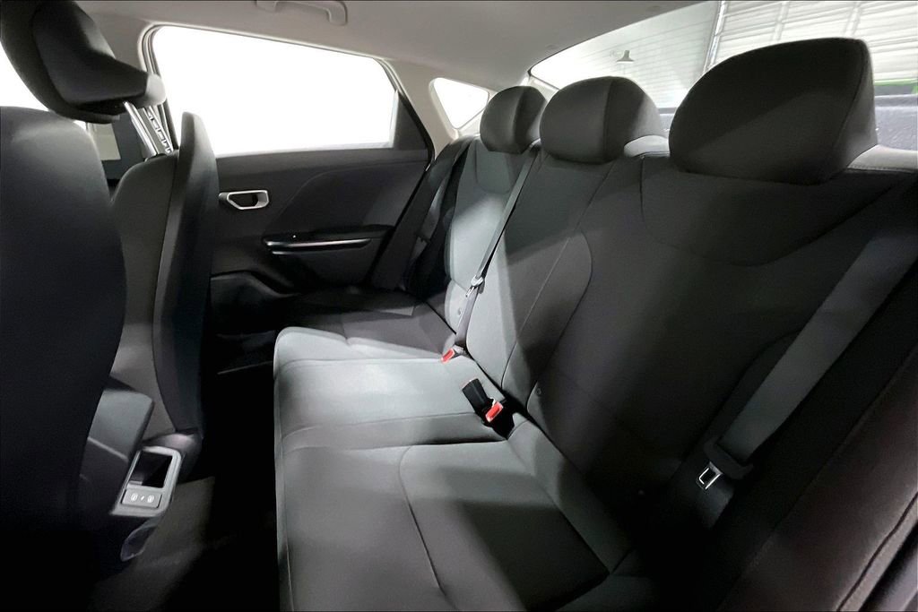 New 2026 Kia K4 FWD image 18