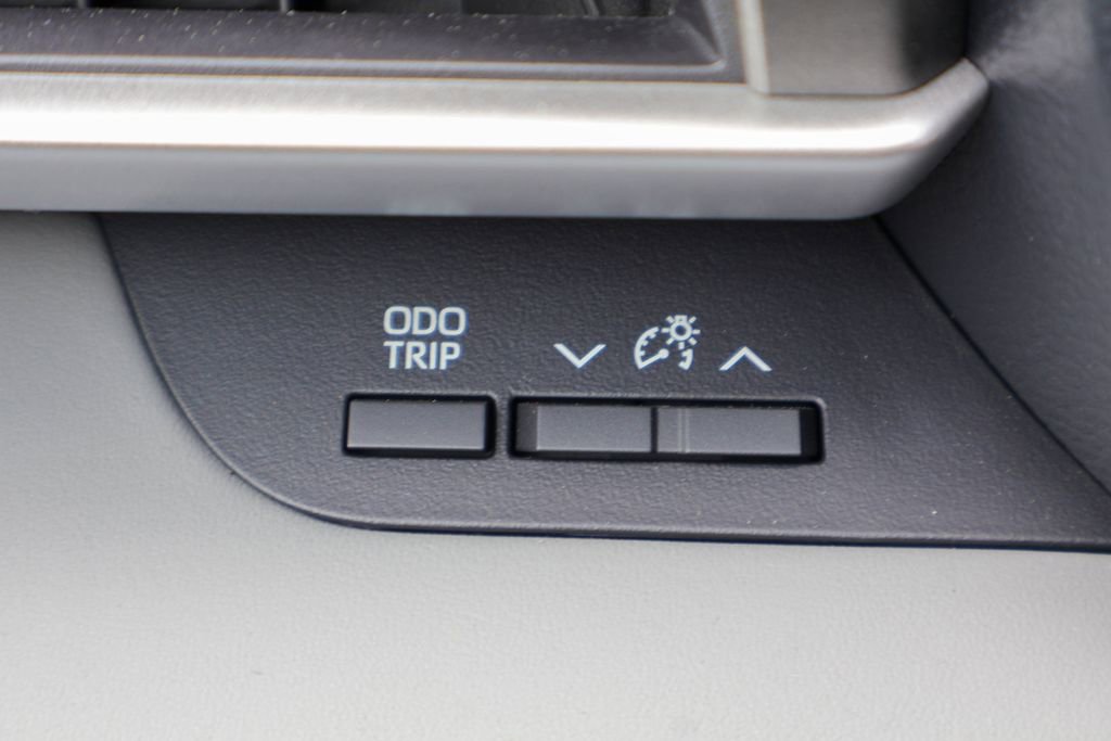 Used 2024 Toyota Highlander XLE image 22