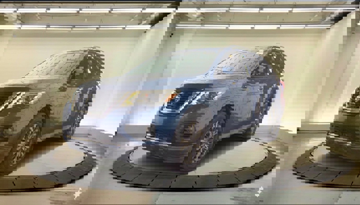 Used 2017 Nissan Pathfinder SV w/ Trailer Tow Package image 2