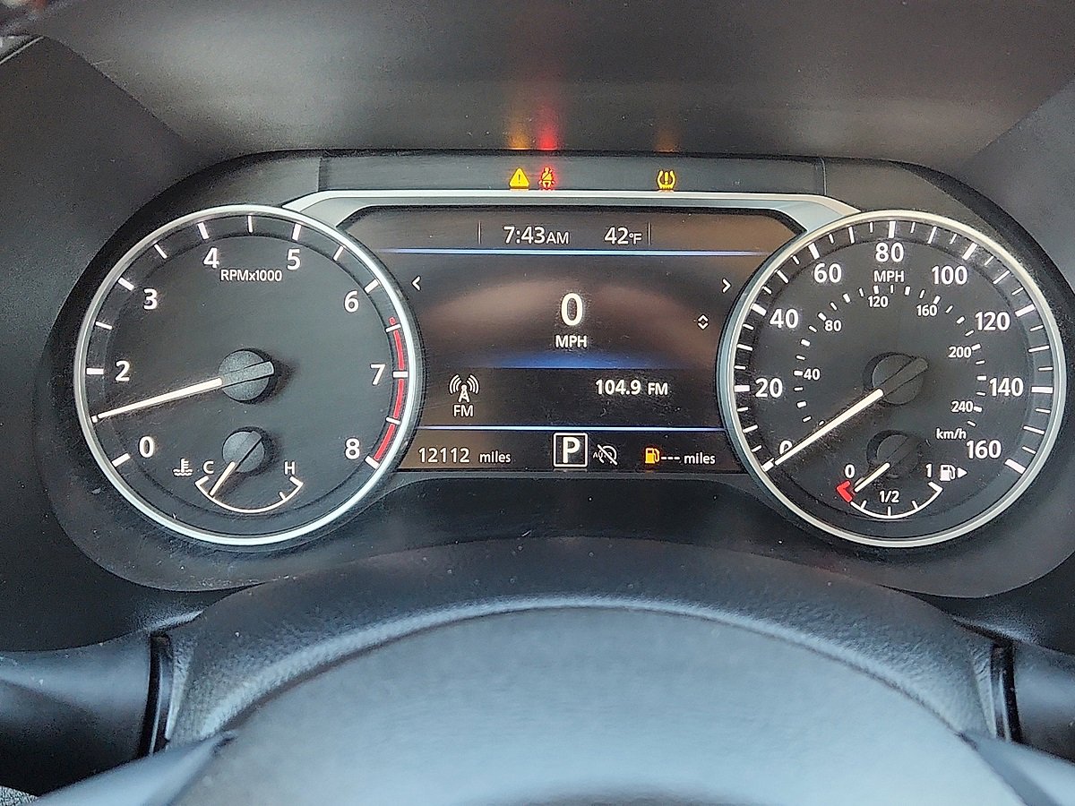 Used 2024 Nissan Sentra SR w/ SR Premium Package image 11