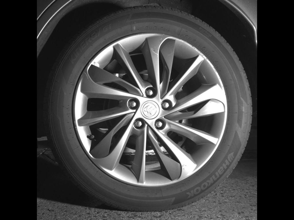 Used 2020 Buick Encore GX Select w/ Experience Buick Package image 13