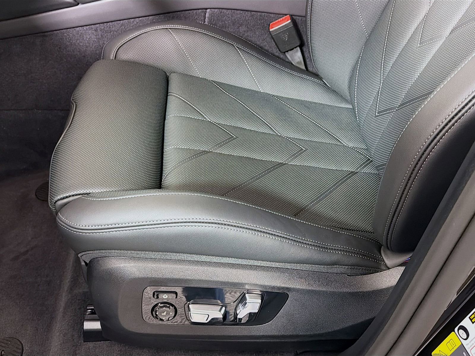 New 2026 BMW XM Label Red image 23