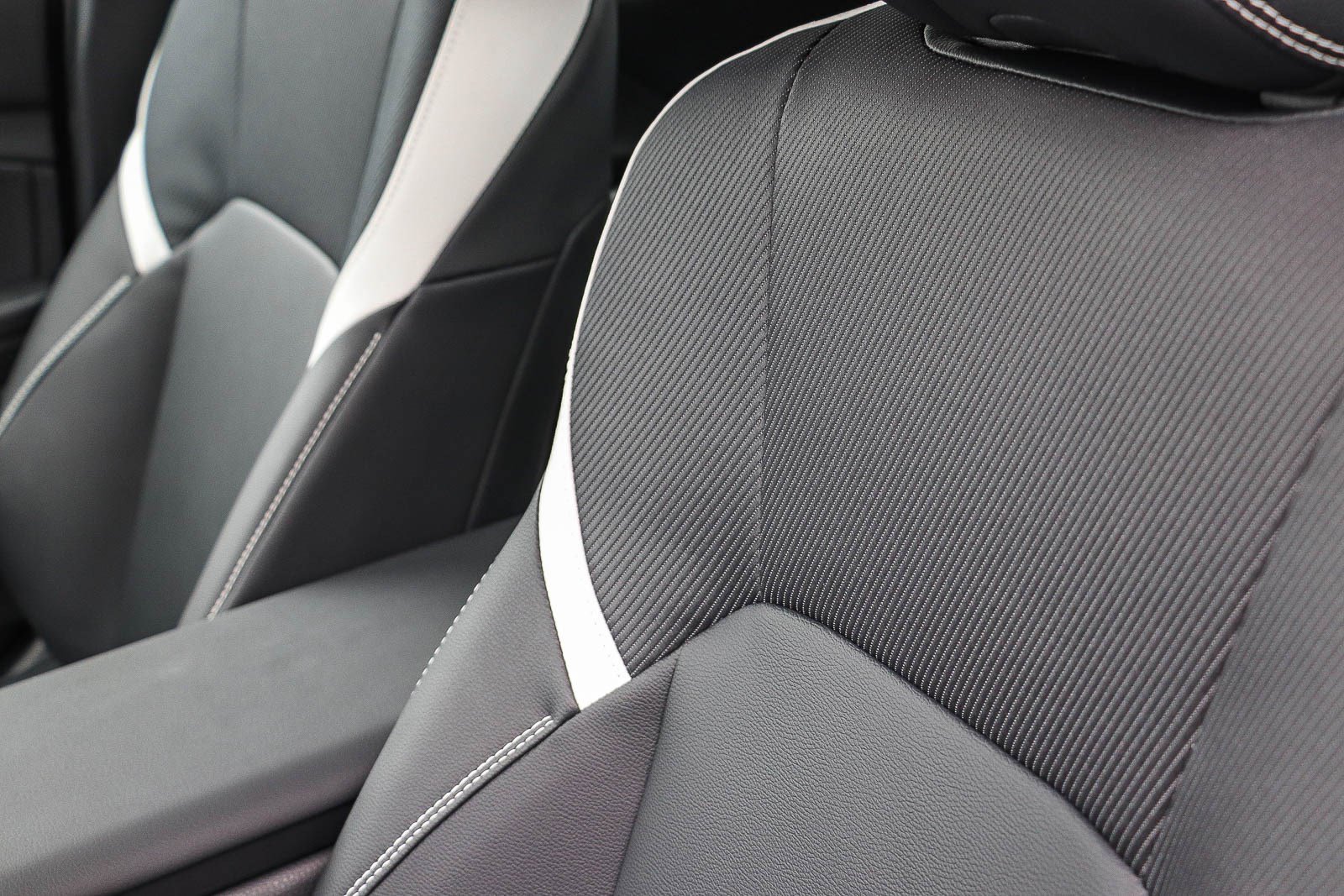 New 2026 Toyota Camry Hybrid image 27