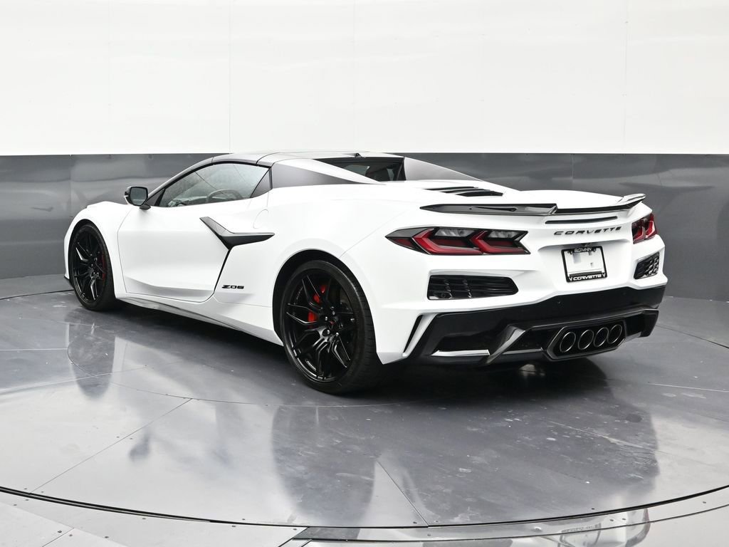 Used 2026 Chevrolet Corvette Z06 RWD image 3