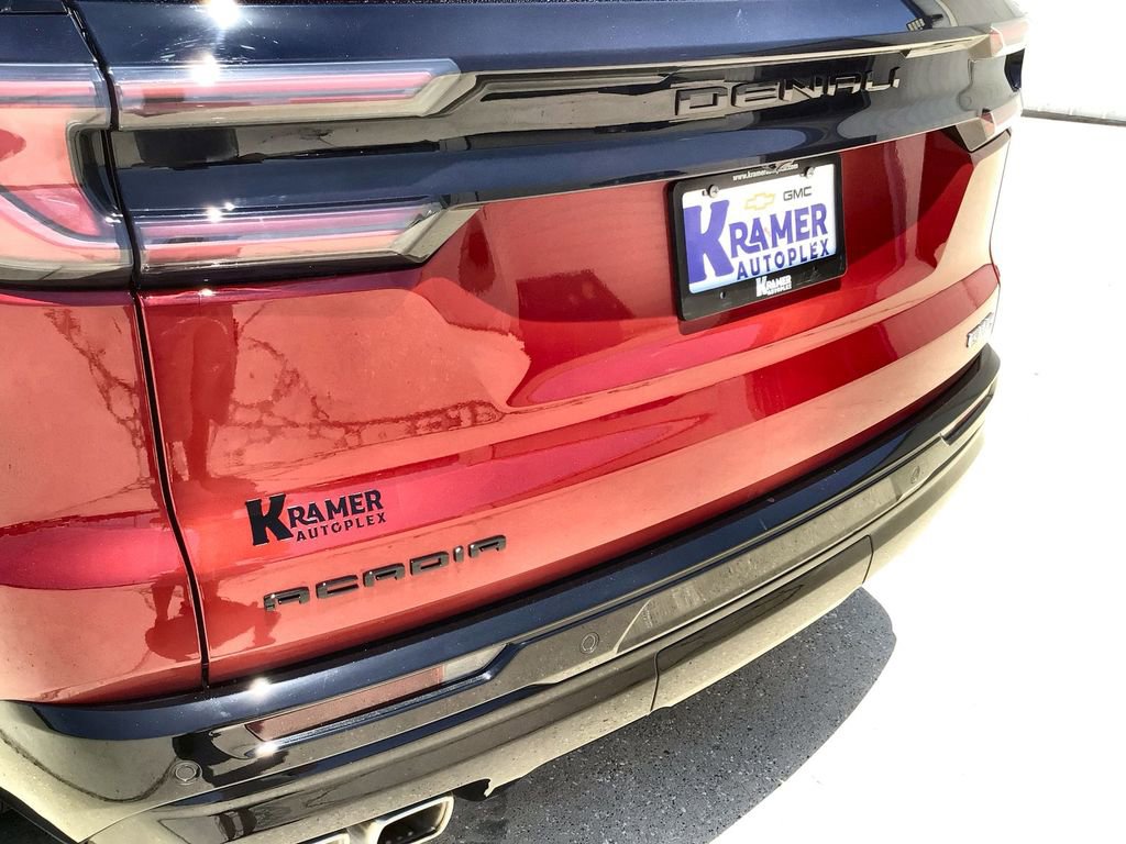 Used 2026 GMC Acadia Denali Ultimate w/ LPO, Floor Liner Package FWD image 33