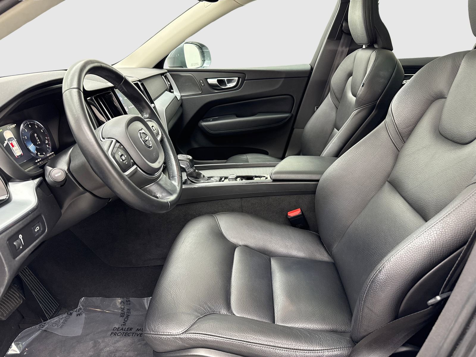 Used 2019 Volvo XC60 T6 Momentum w/ Advanced Package AWD/4WD image 17