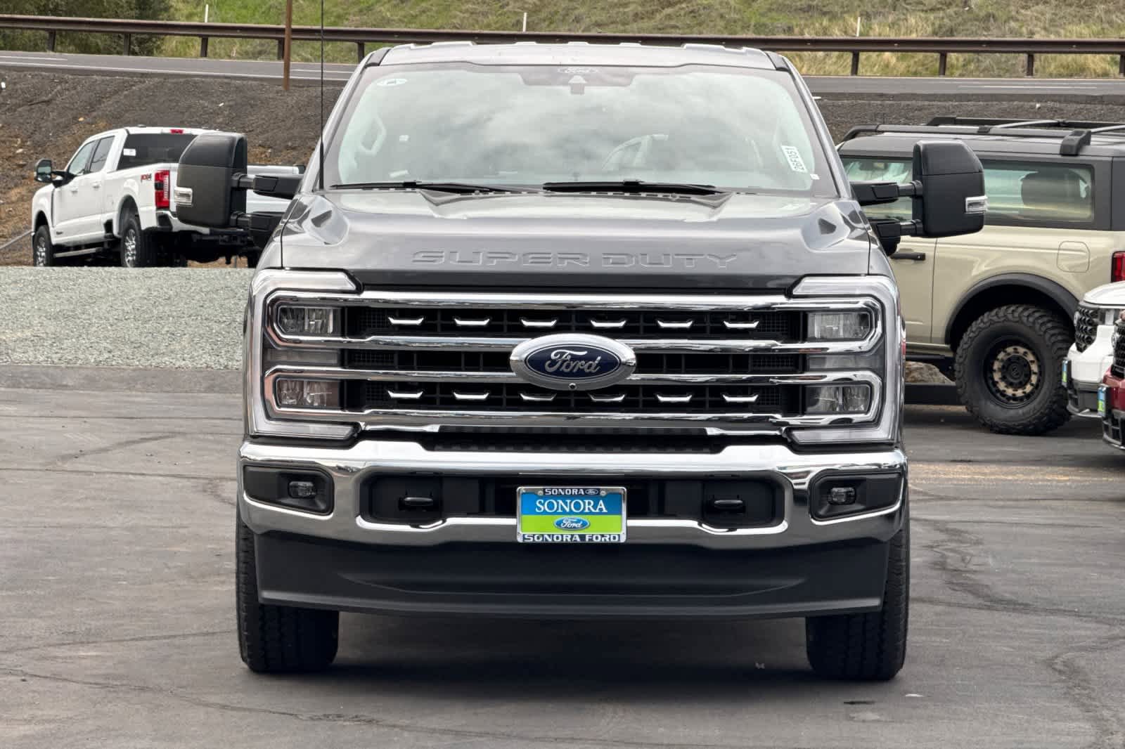 New 2026 Ford F250 Lariat w/ FX4 Off-Road Package image 3