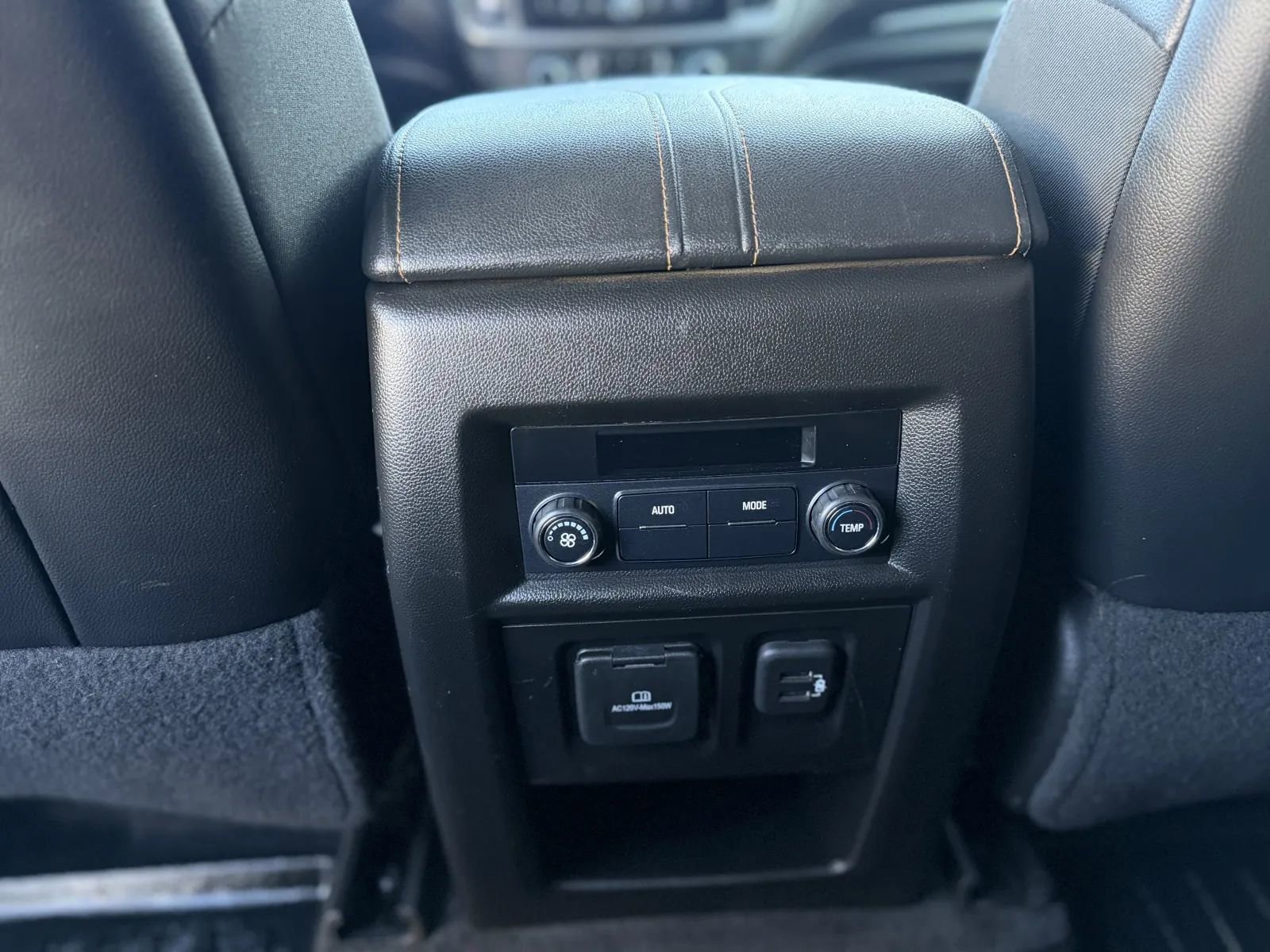 Used 2019 Chevrolet Traverse LT w/ LT Premium Package AWD/4WD image 45