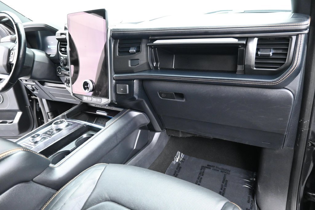 Used 2024 Ford Expedition Platinum AWD/4WD image 21