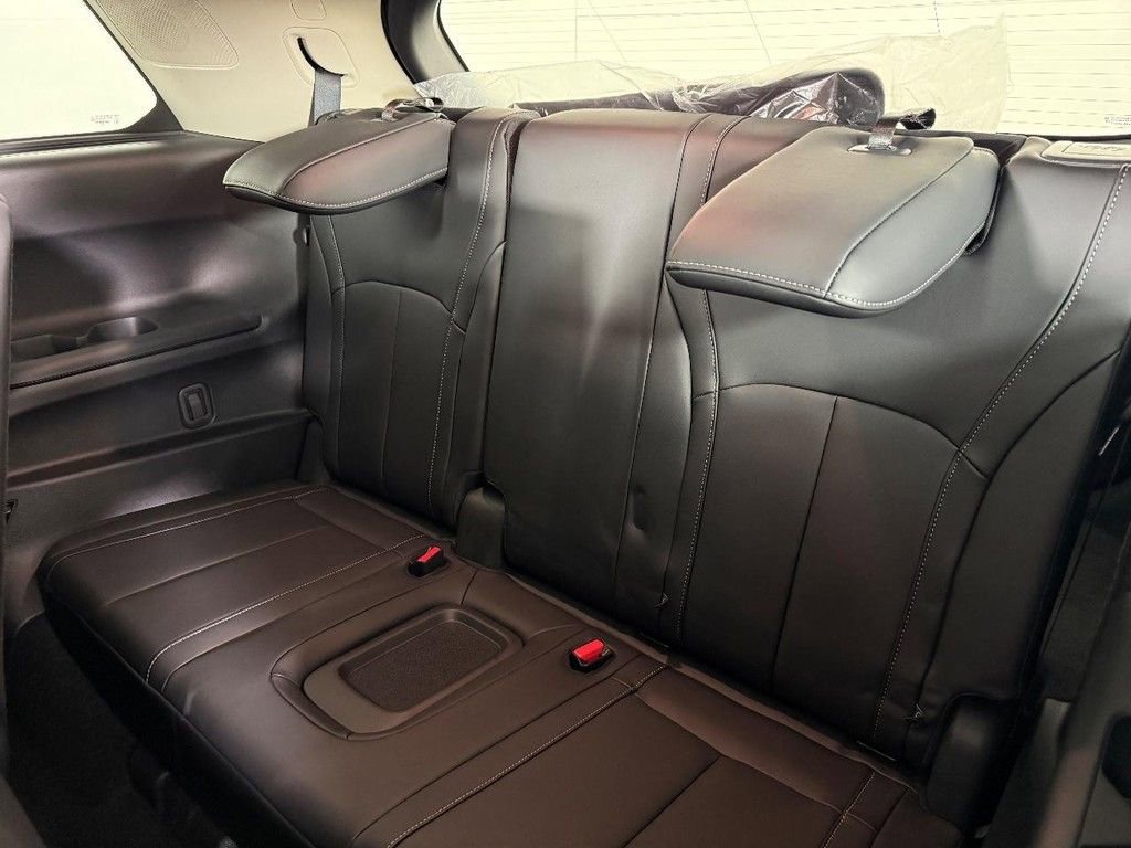 New 2026 INFINITI QX60 Luxe image 14