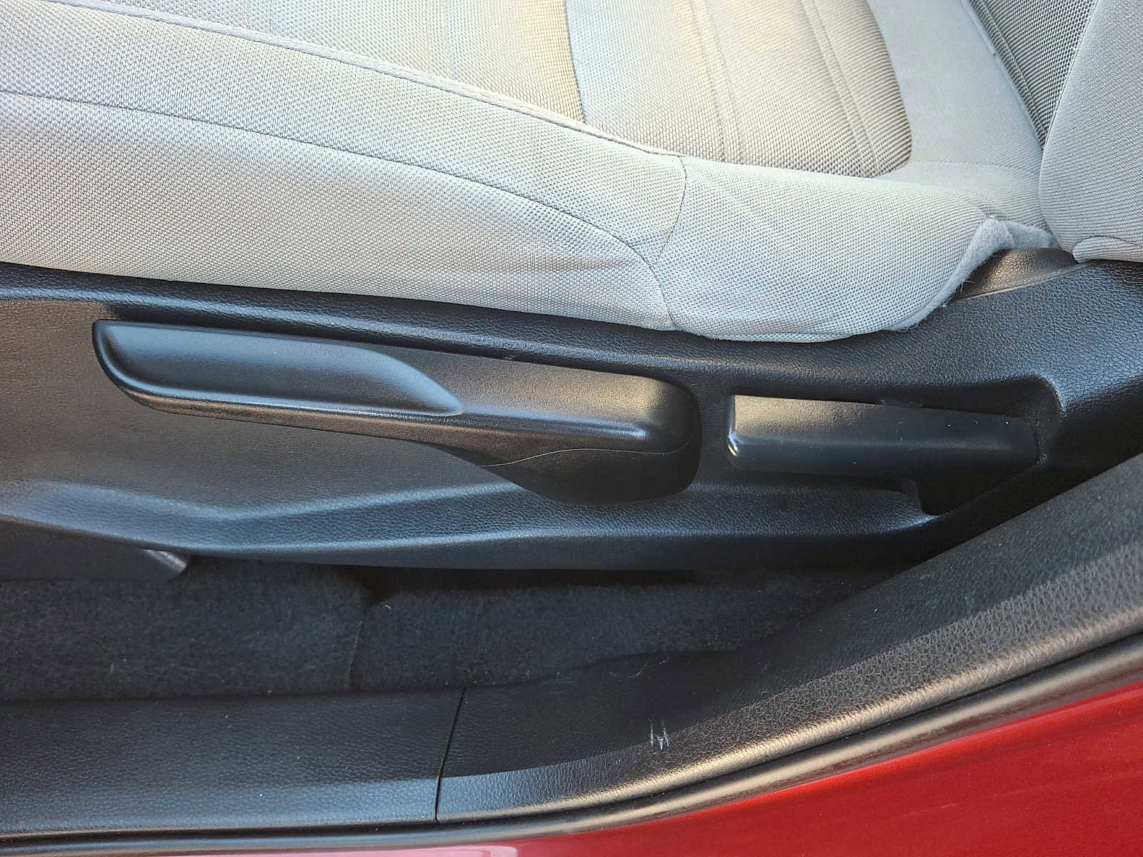 Used 2020 Honda CR-V LX image 12